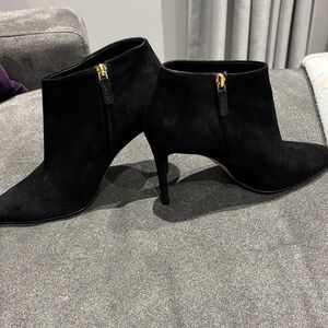 Gucci Black Heeled Boots with Gold Zipper